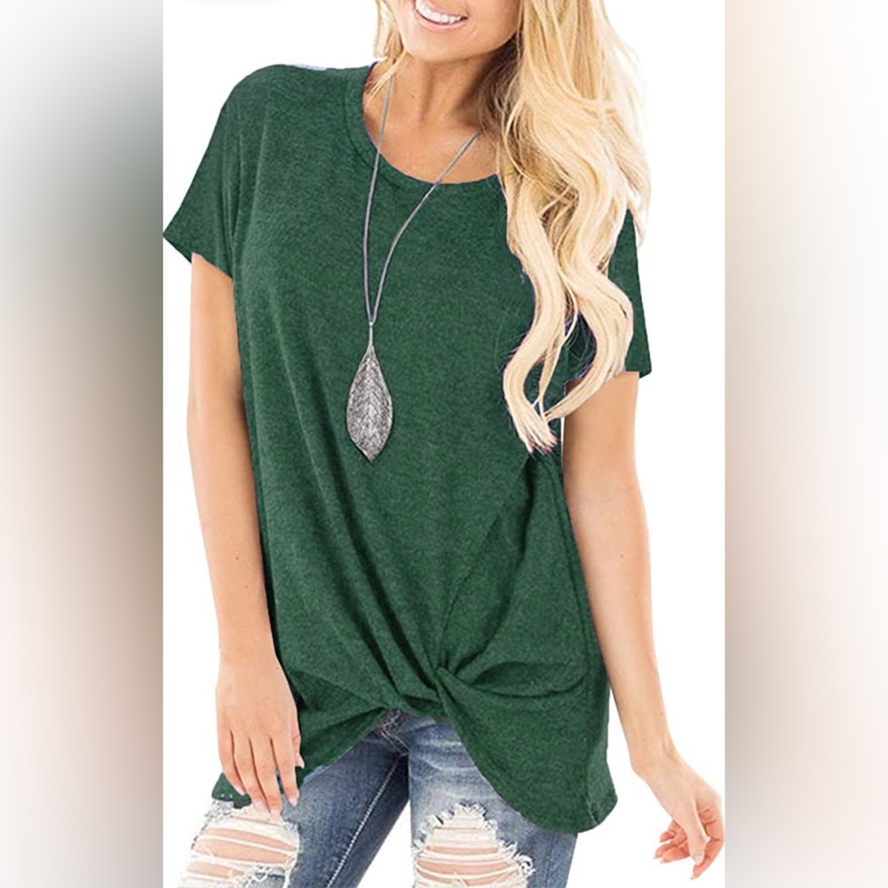 NWT Yidarton casual T-Shirt